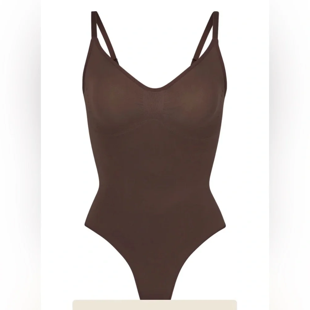 NWOT SKIMS Seamless Sculpt Thong Bodysuit - Picture 1 of 9